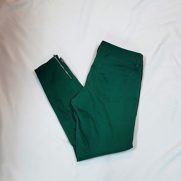 Banana Republic Pants - Woman's Banana Republic Heritage Green Pants!
